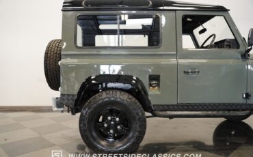 Land-rover-Defender-1991-Keswick-Green-Black-42