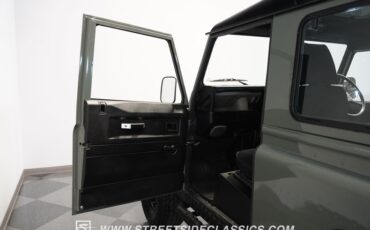 Land-rover-Defender-1991-Keswick-Green-Black-46