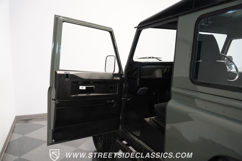 Land-rover-Defender-1991-Keswick-Green-Black-46