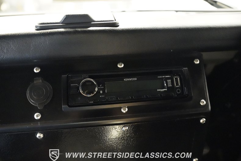 Land-rover-Defender-1991-Keswick-Green-Black-49