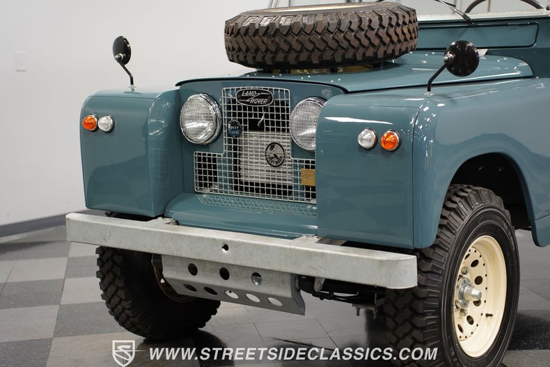 Land-rover-Series-2a-1968-Marine-Blue-Tan-22