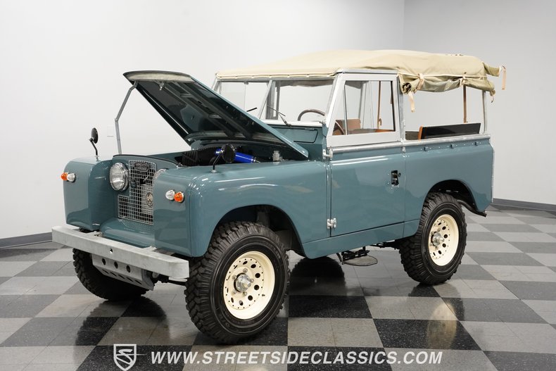 Land-rover-Series-2a-1968-Marine-Blue-Tan-33