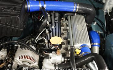 Land-rover-Series-2a-1968-Marine-Blue-Tan-36