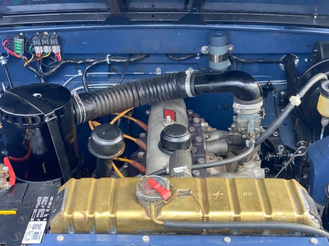 Land-rover-Series-2a-1968-Sunset-Blue-Brown-13