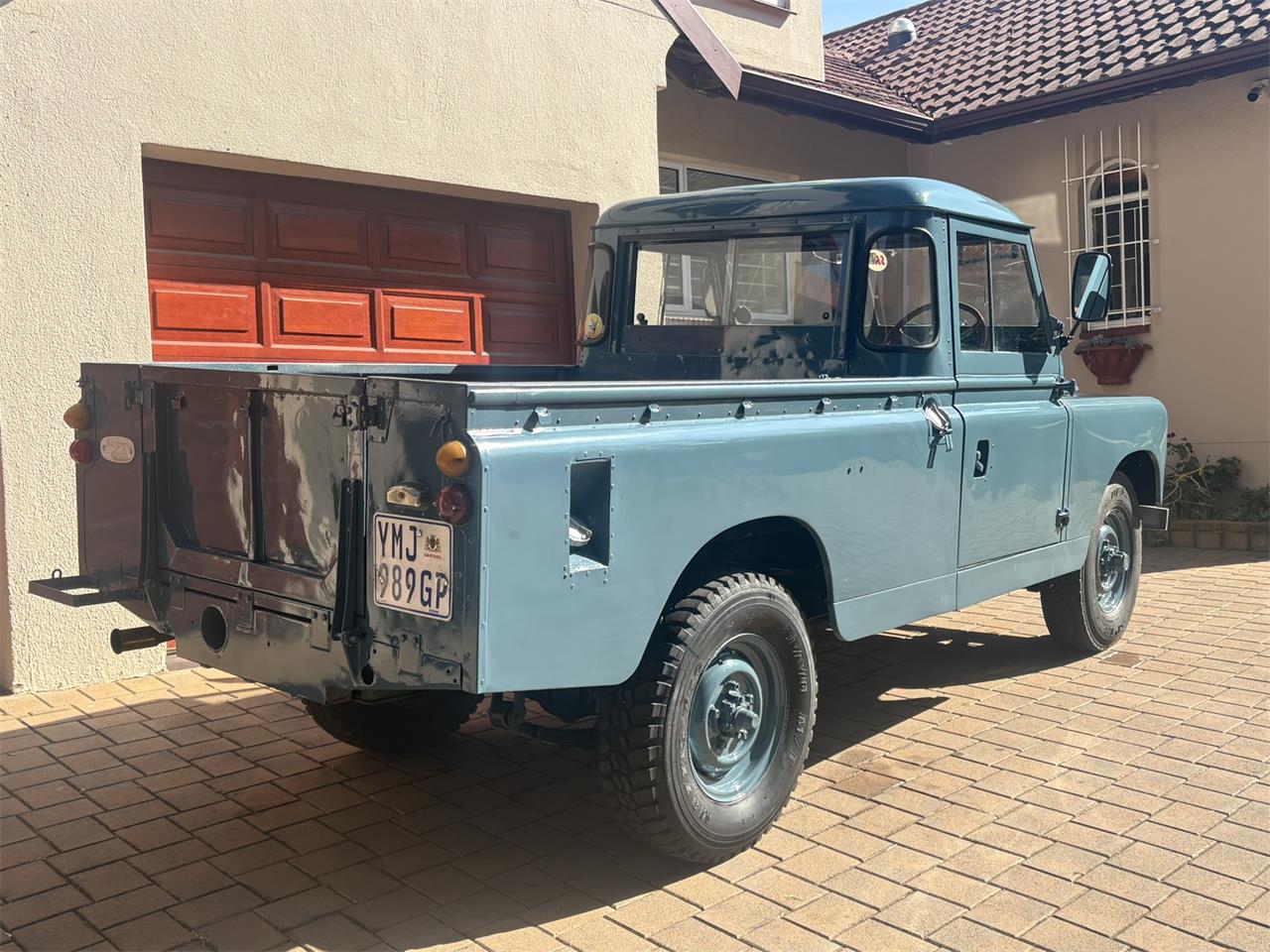 Land-rover-Series-iia-1960-Blue-Blue-Brown-4