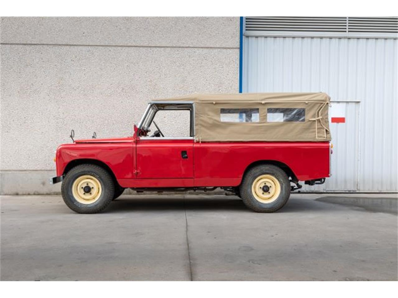 Land-rover-Series-iia-1963-Poppy-Red-Poppy-Red-1