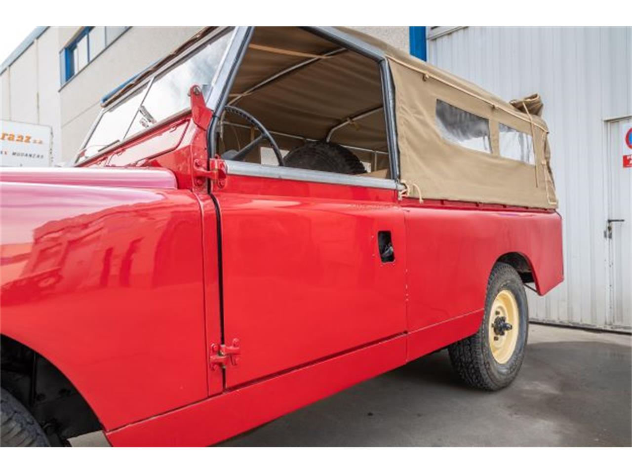 Land-rover-Series-iia-1963-Poppy-Red-Poppy-Red-5