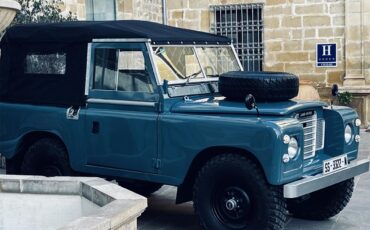 Land-rover-Series-iia-1966-Marine-blue-Luxury-Black-20