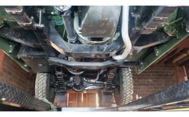Land-rover-Series-iia-1969-Bronze-green-Elephant-hide-gray-1