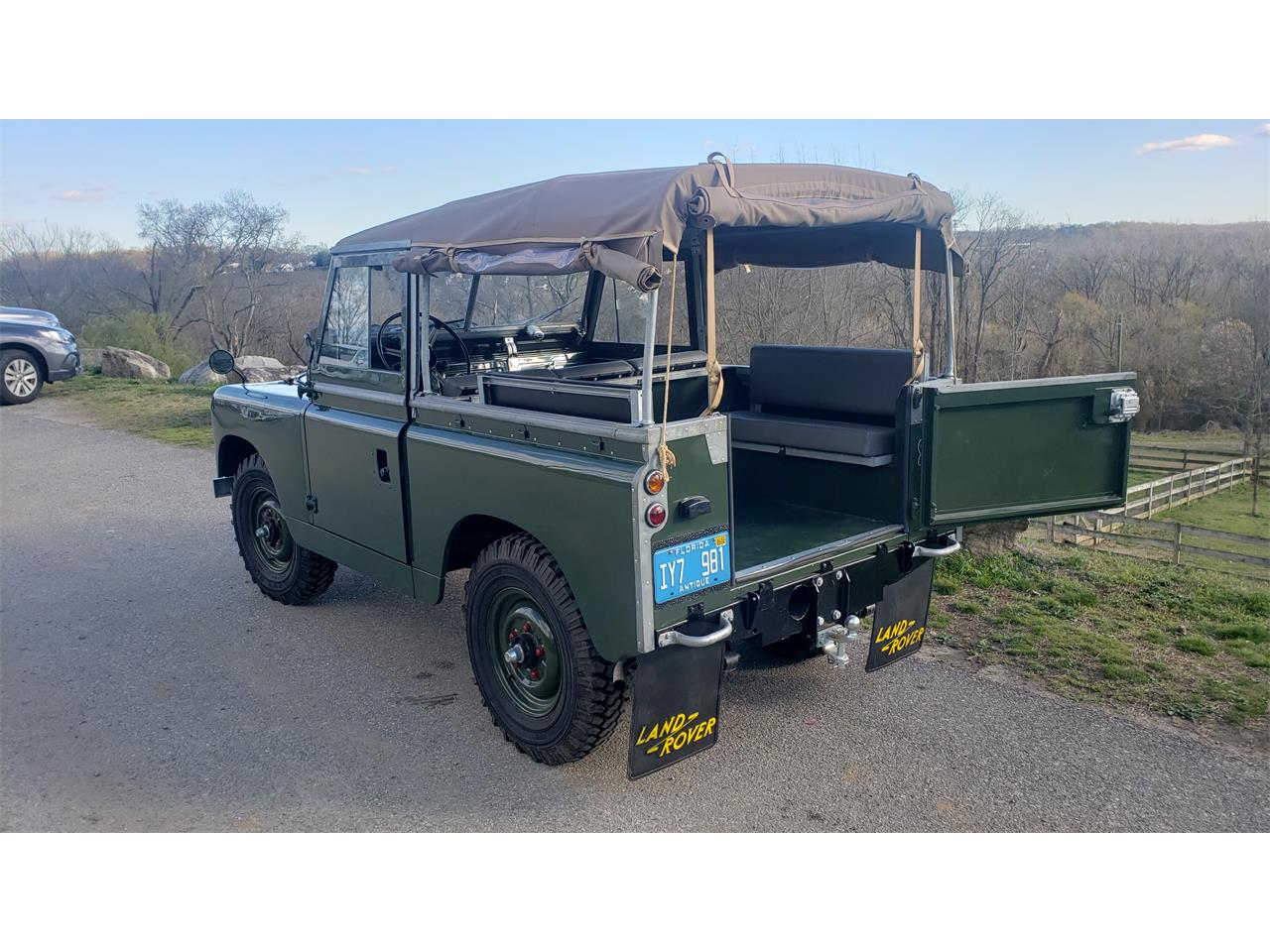 Land-rover-Series-iia-1969-Bronze-green-Elephant-hide-gray-23