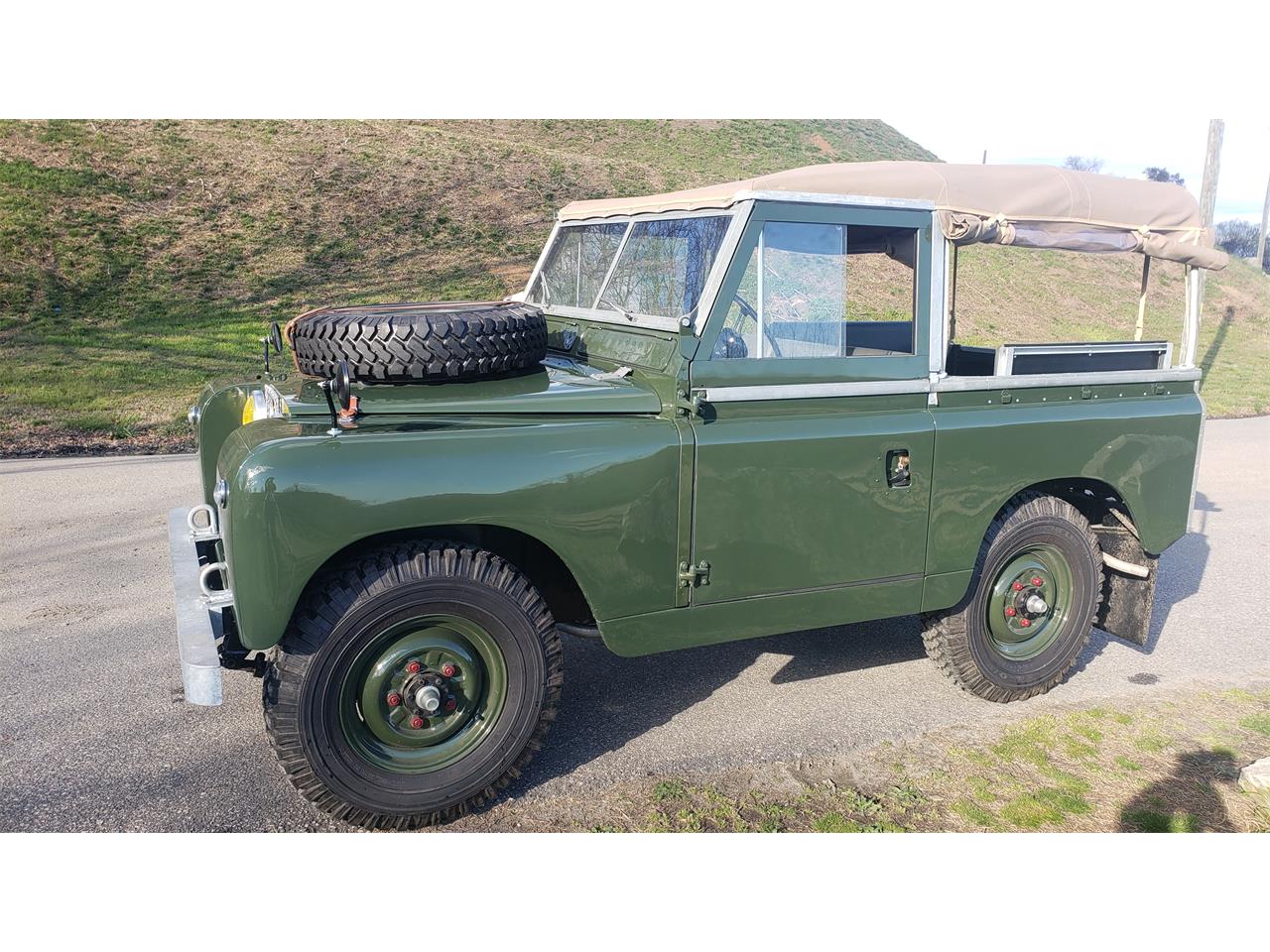Land-rover-Series-iia-1969-Bronze-green-Elephant-hide-gray-25