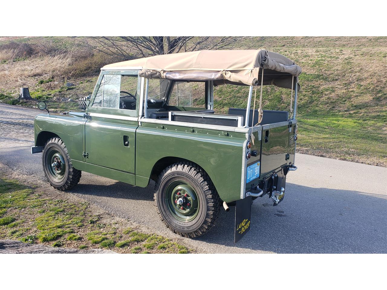 Land-rover-Series-iia-1969-Bronze-green-Elephant-hide-gray-26