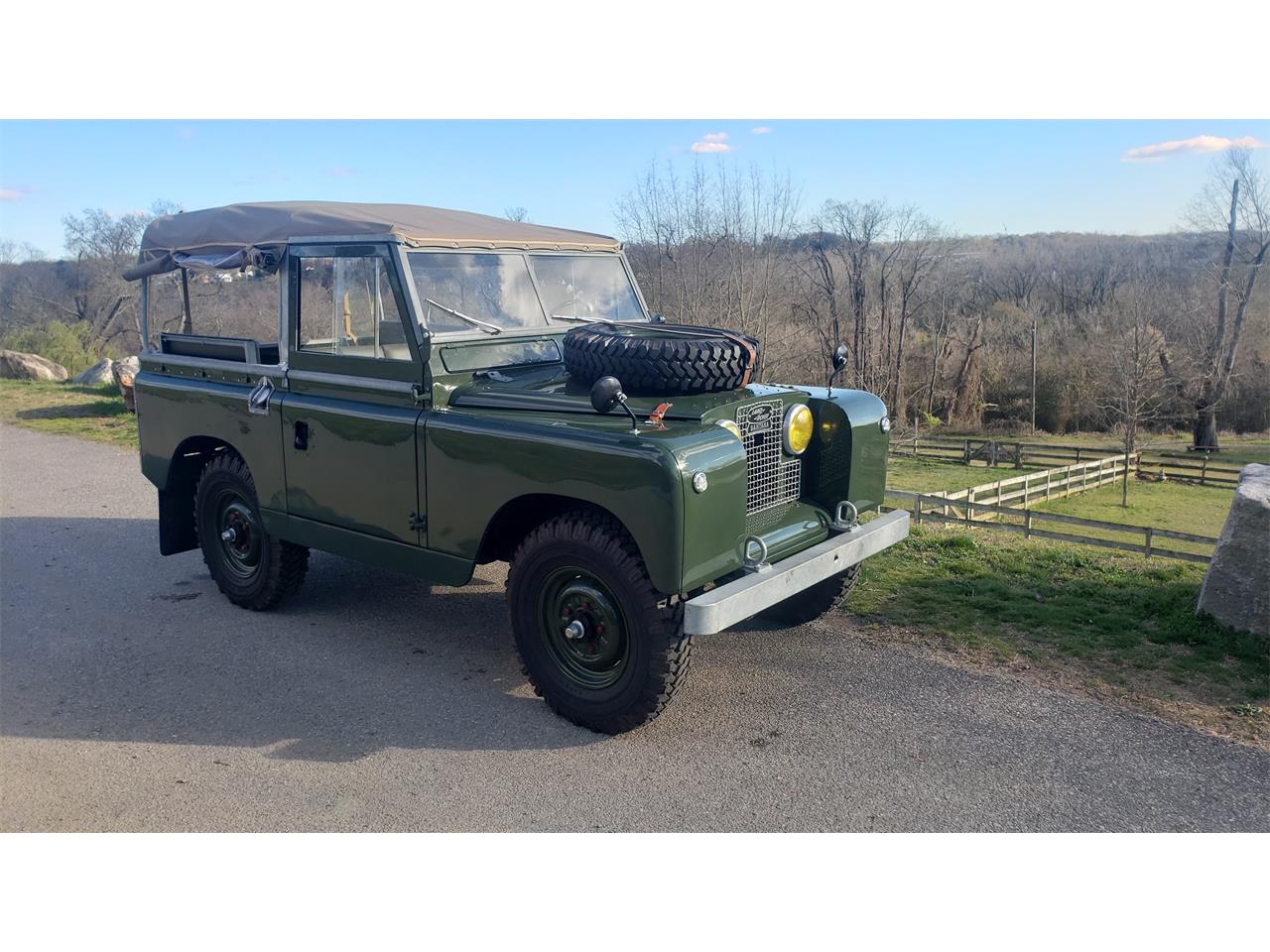 Land-rover-Series-iia-1969-Bronze-green-Elephant-hide-gray-3