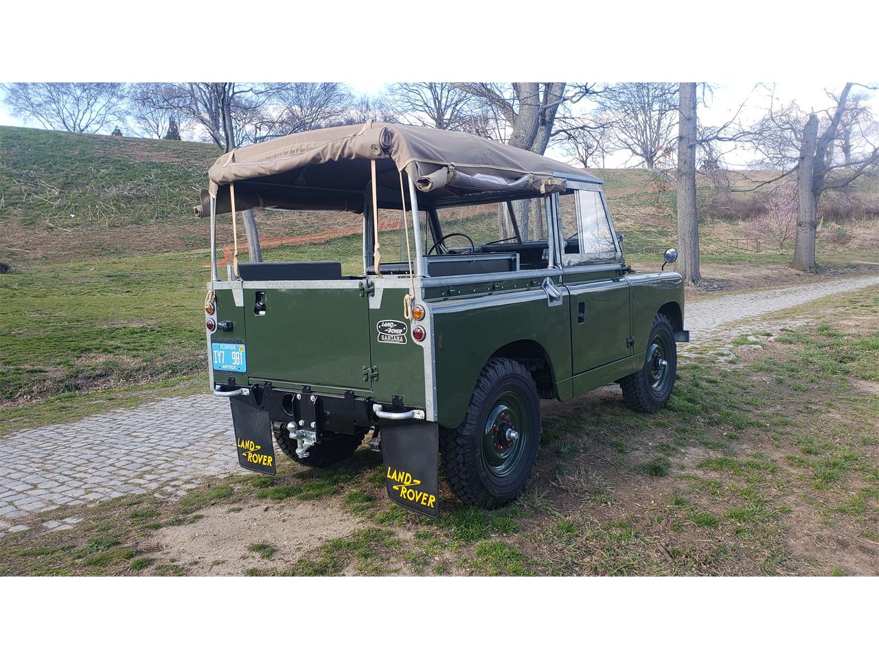 Land-rover-Series-iia-1969-Bronze-green-Elephant-hide-gray-5