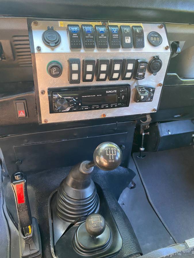 Land-rover-defender-110-diesel-1987-red-17