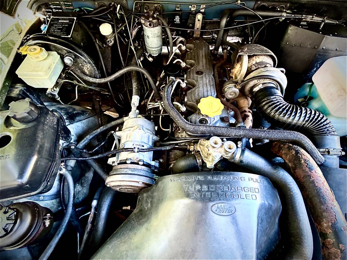 Land-rover-defender-110-diesel-1990-green-10