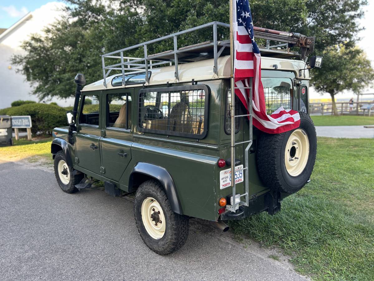 Land-rover-defender-110-diesel-1990-green-11