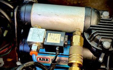 Land-rover-defender-110-diesel-1990-green-12