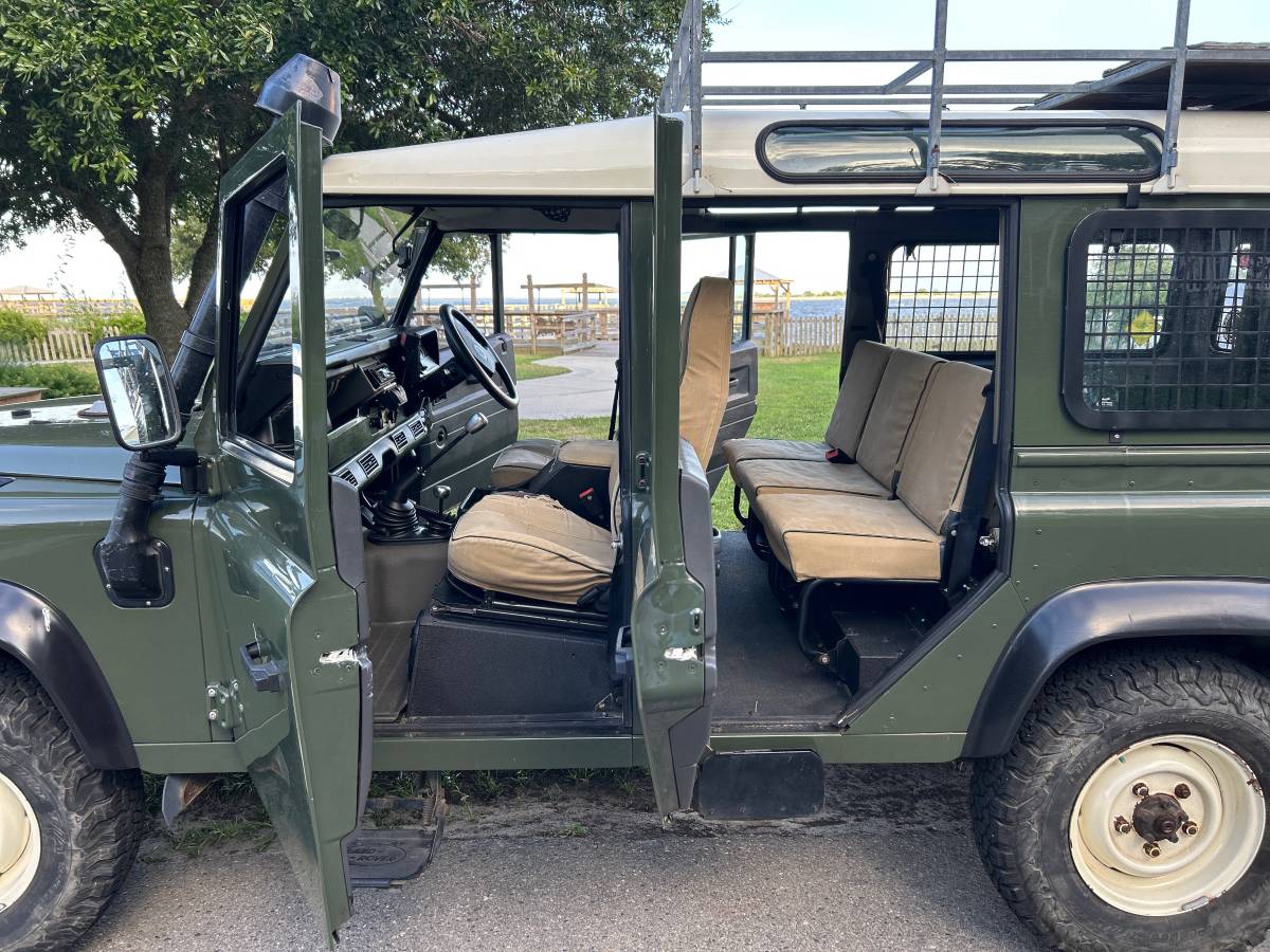Land-rover-defender-110-diesel-1990-green-6