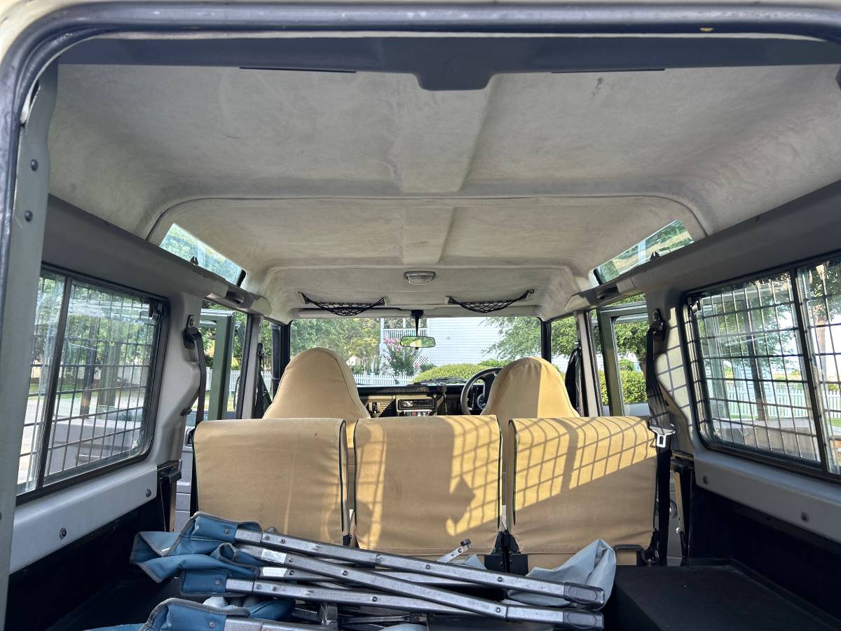 Land-rover-defender-110-diesel-1990-green-9