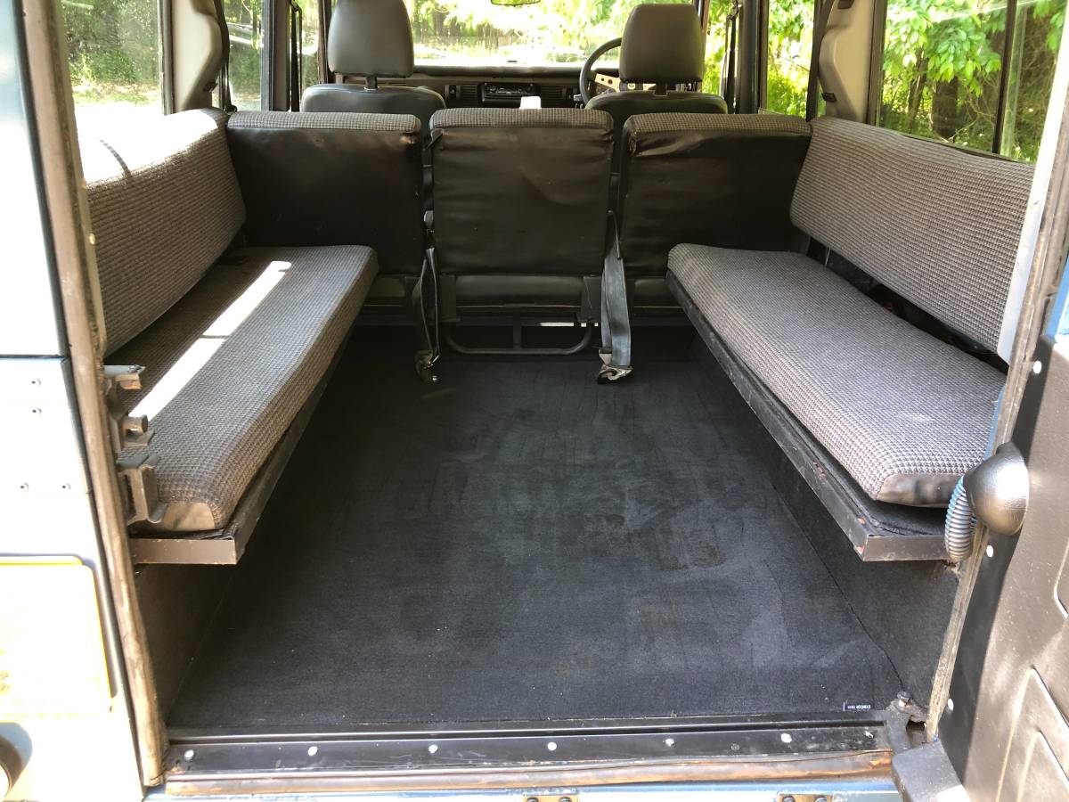 Land-rover-defender-110-diesel-1992-blue-12