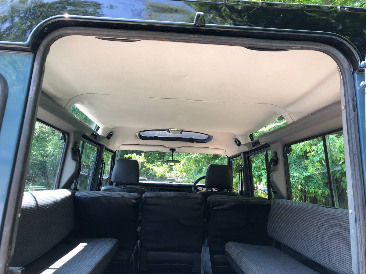 Land-rover-defender-110-diesel-1992-blue-13