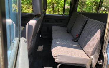 Land-rover-defender-110-diesel-1992-blue-14