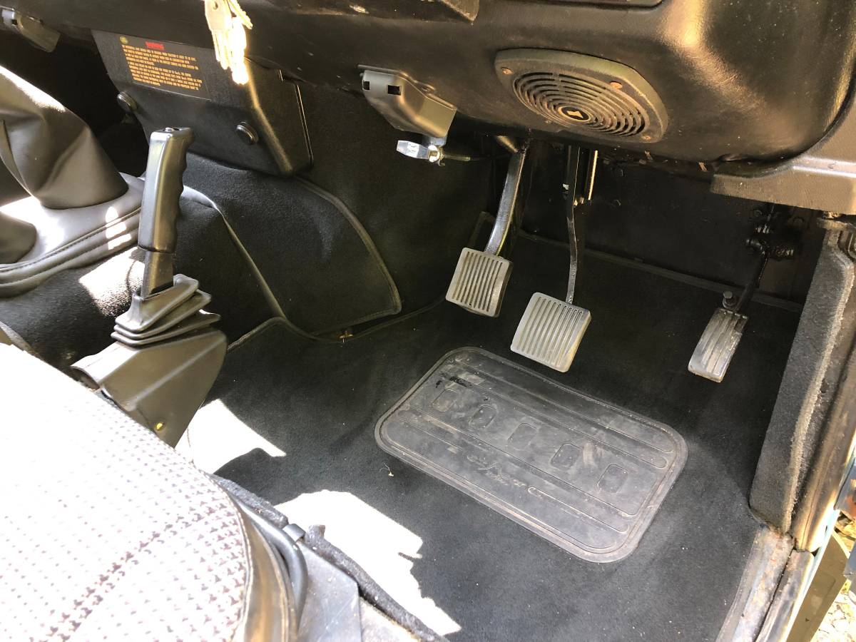 Land-rover-defender-110-diesel-1992-blue-8