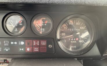 Land-rover-defender-90-1989-red-10
