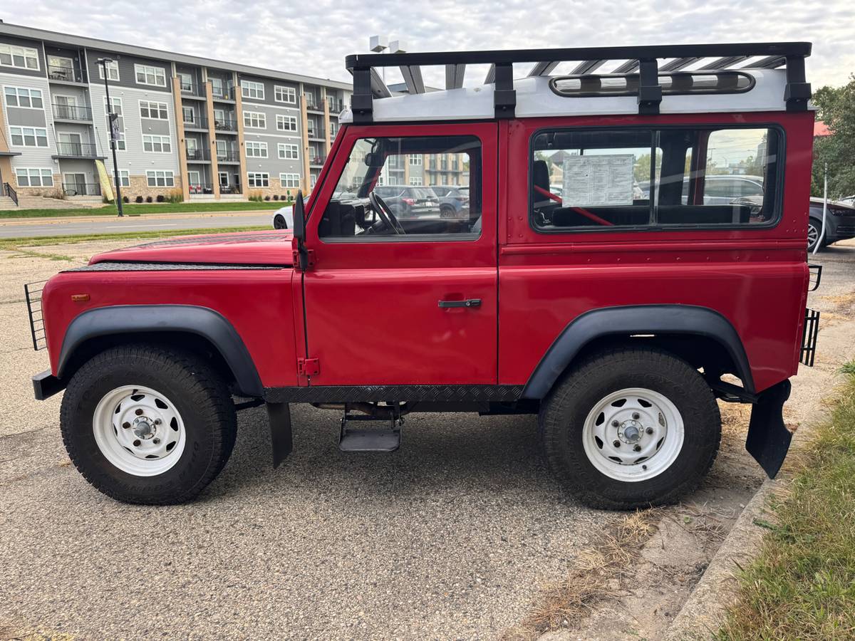 Land-rover-defender-90-1989-red-3