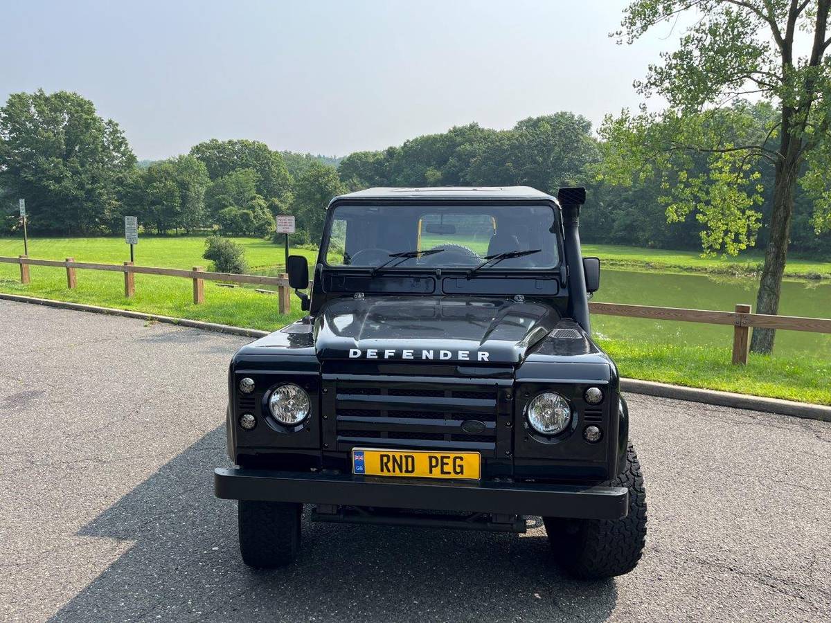 Land-rover-defender-90-diesel-1993-black-1