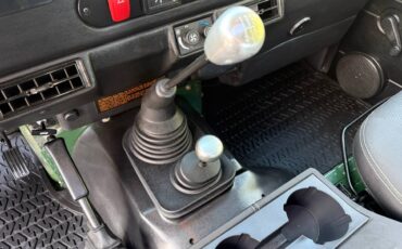 Land-rover-defender-90-nas-1995-green-15