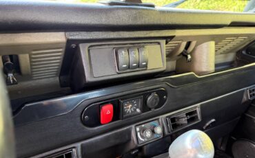 Land-rover-defender-90-nas-1995-green-16