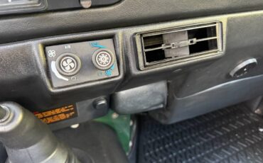 Land-rover-defender-90-nas-1995-green-17