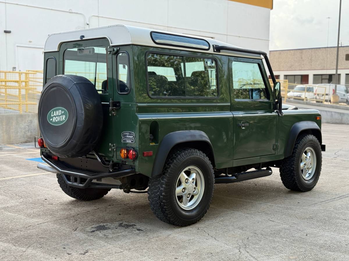 Land-rover-defender-90-nas-1995-green-2