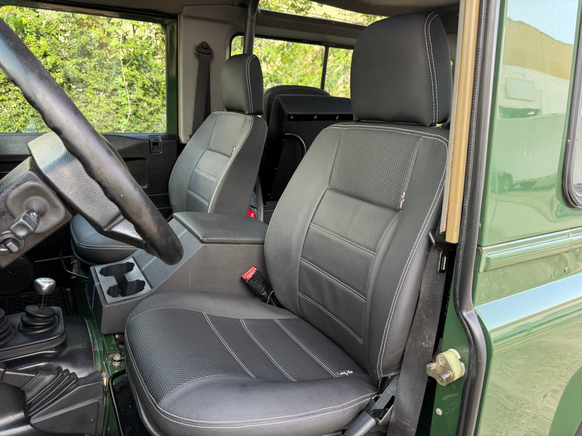 Land-rover-defender-90-nas-1995-green-7