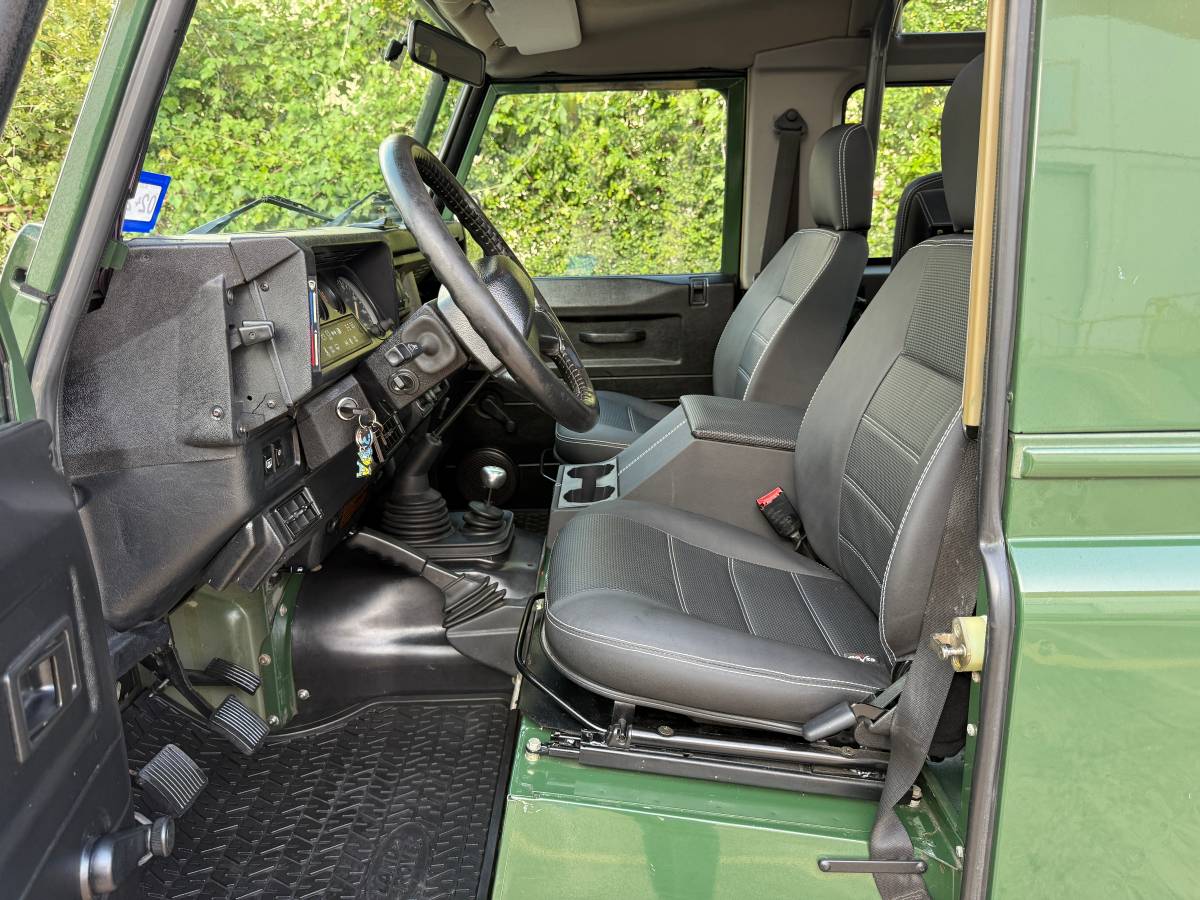 Land-rover-defender-90-nas-1995-green-8