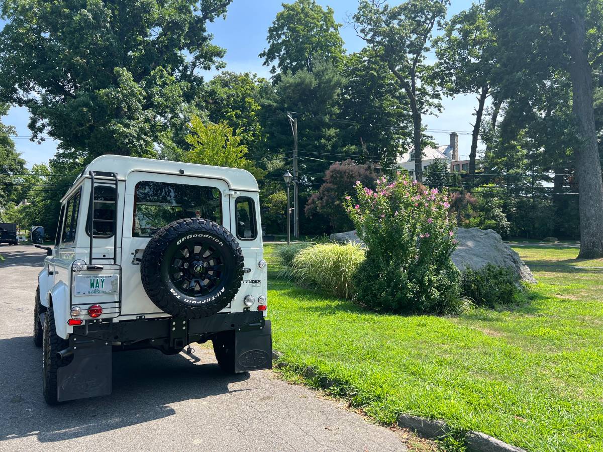Land-rover-defender-diesel-1992-white-10