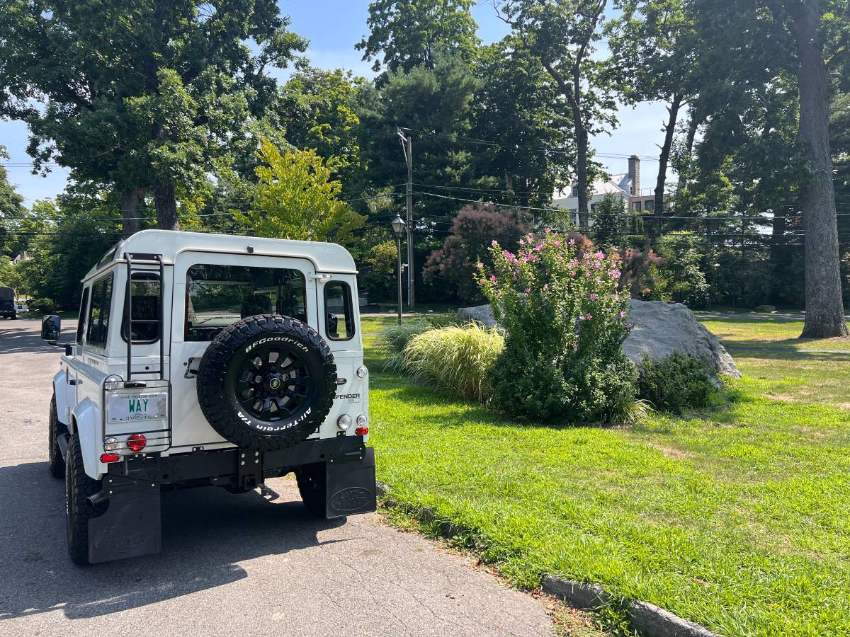 Land-rover-defender-diesel-1992-white-11