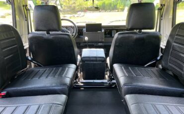 Land-rover-defender-diesel-1992-white-14
