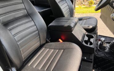 Land-rover-defender-diesel-1992-white-16