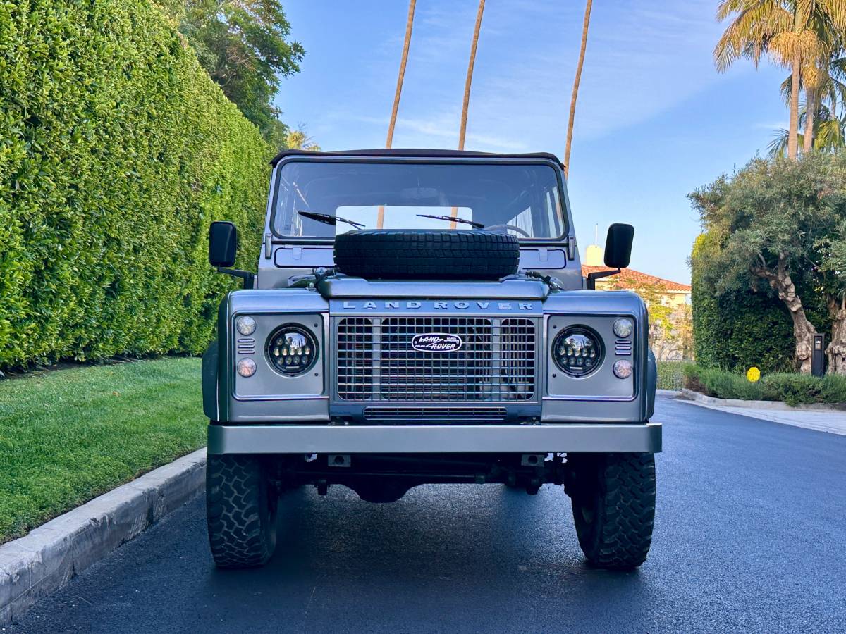 Land-rover-diesel-1986-grey-1