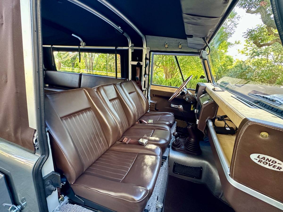 Land-rover-diesel-1986-grey-17