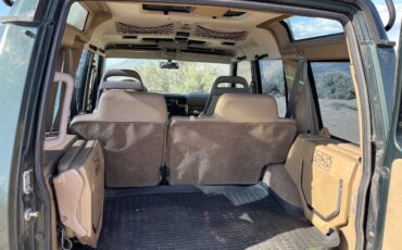 Land-rover-discovery-1995-green-10