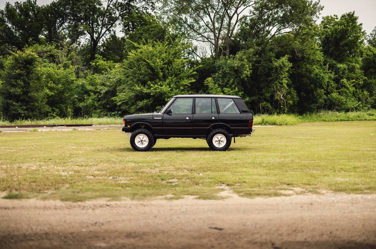 Land-rover-range-rover-1992-black-1
