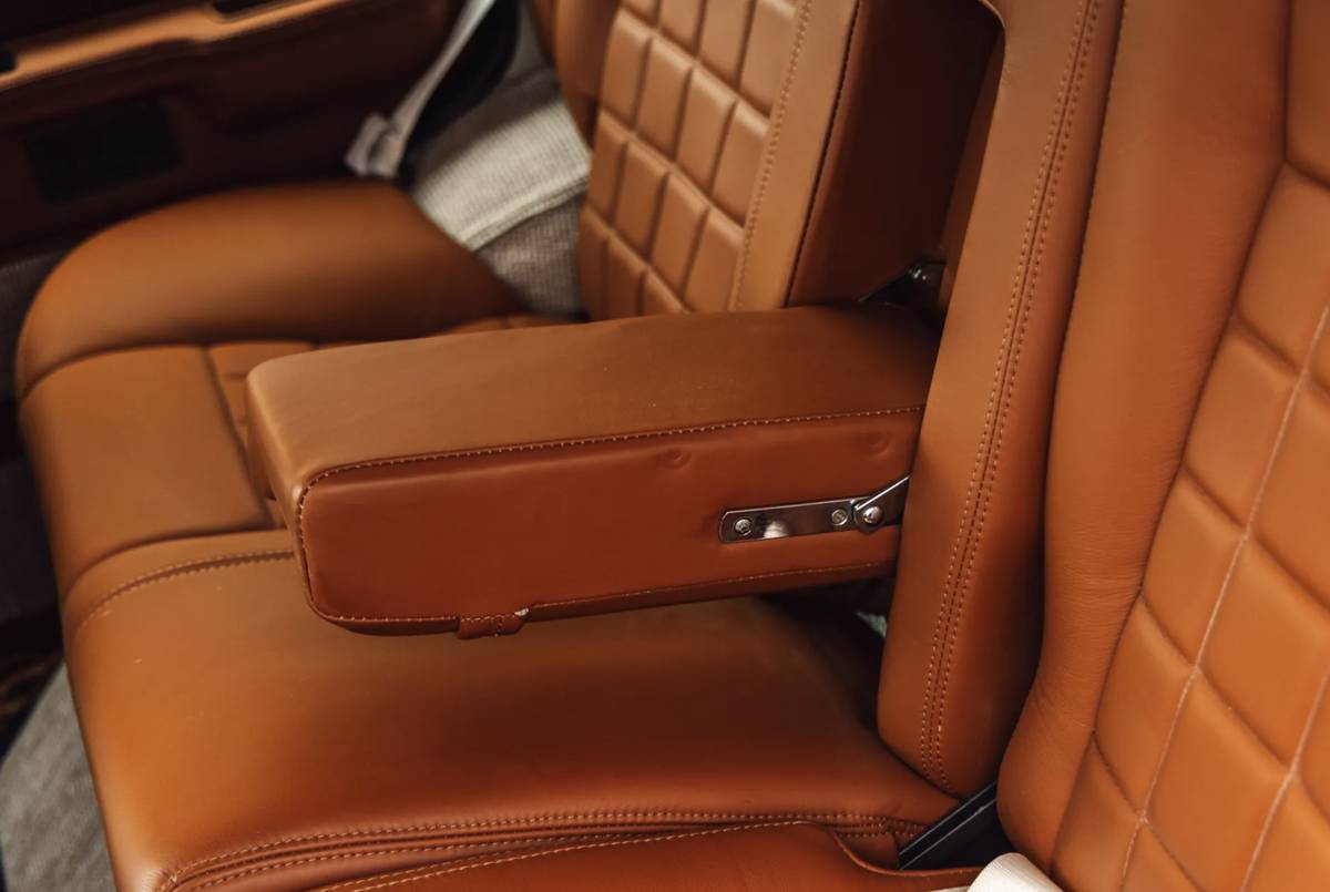 Land-rover-range-rover-1992-black-15