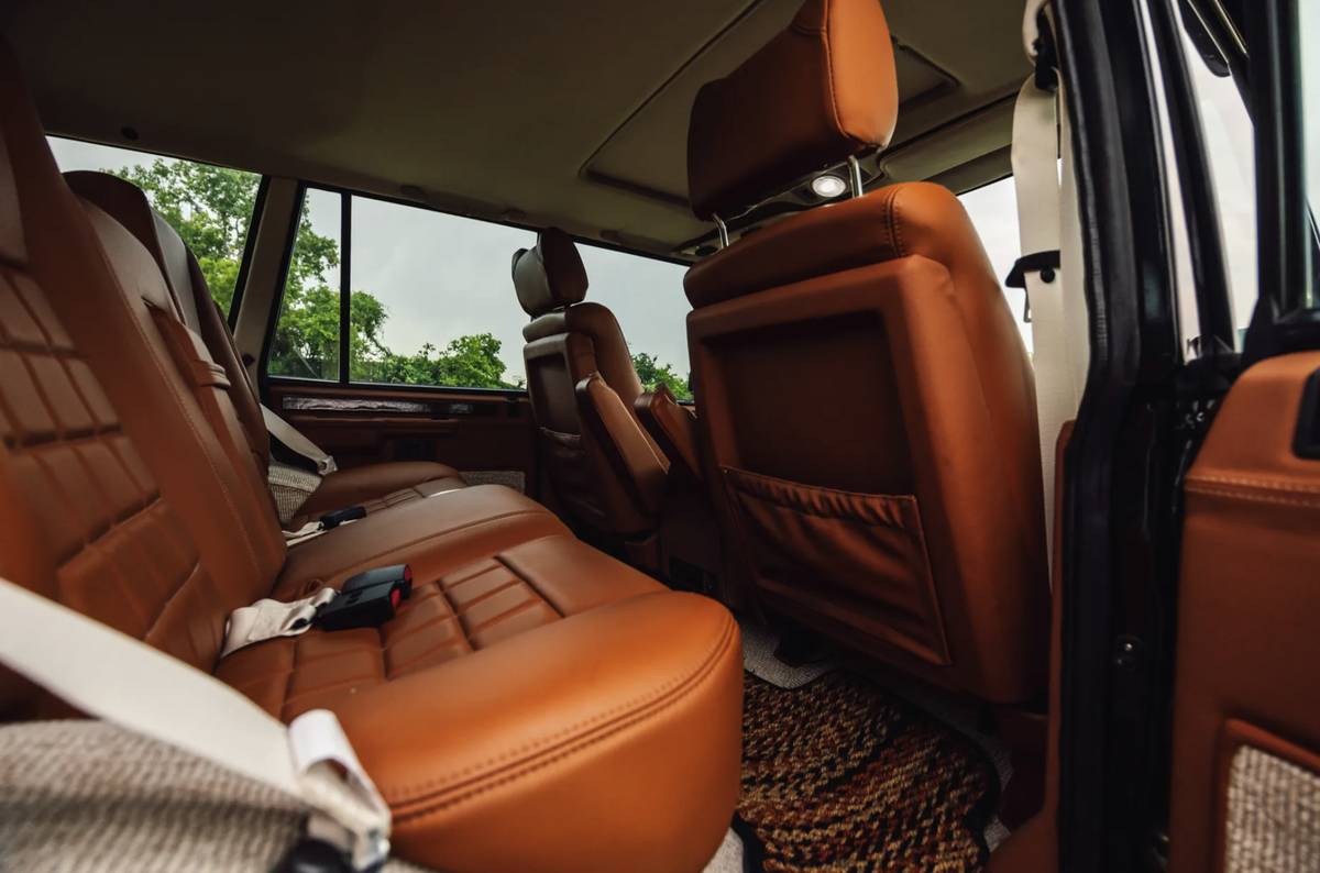 Land-rover-range-rover-1992-black-3