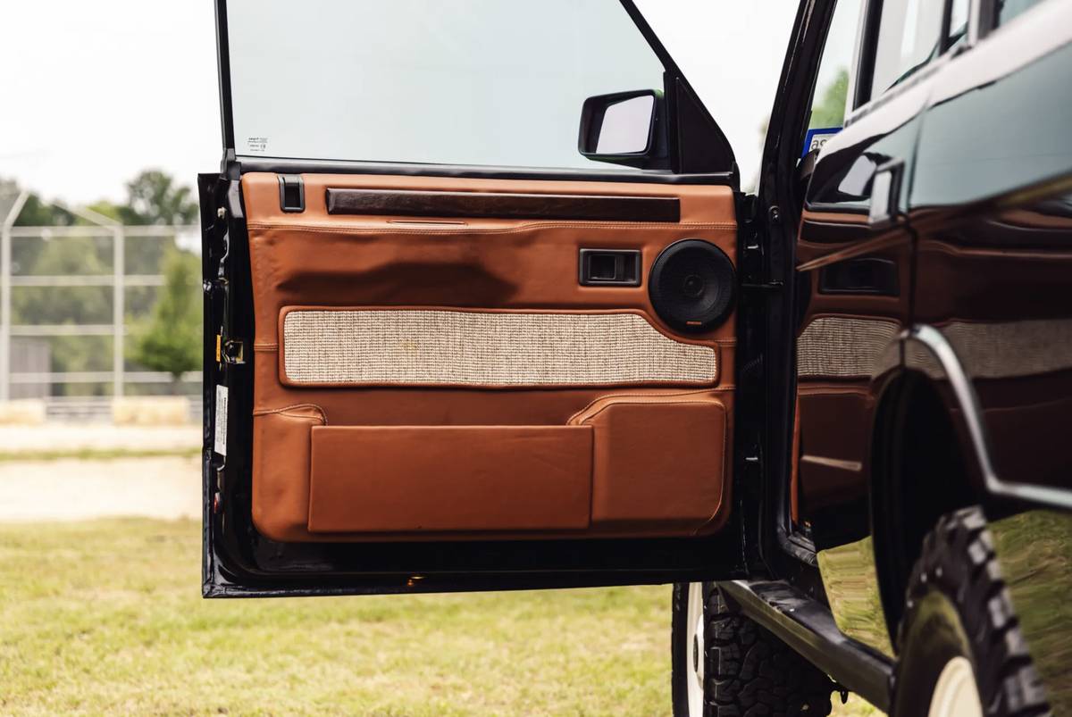 Land-rover-range-rover-1992-black-7