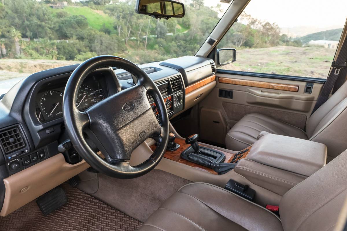 Land-rover-range-rover-classic-1995-white-7