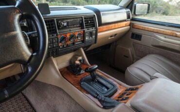 Land-rover-range-rover-classic-1995-white-8